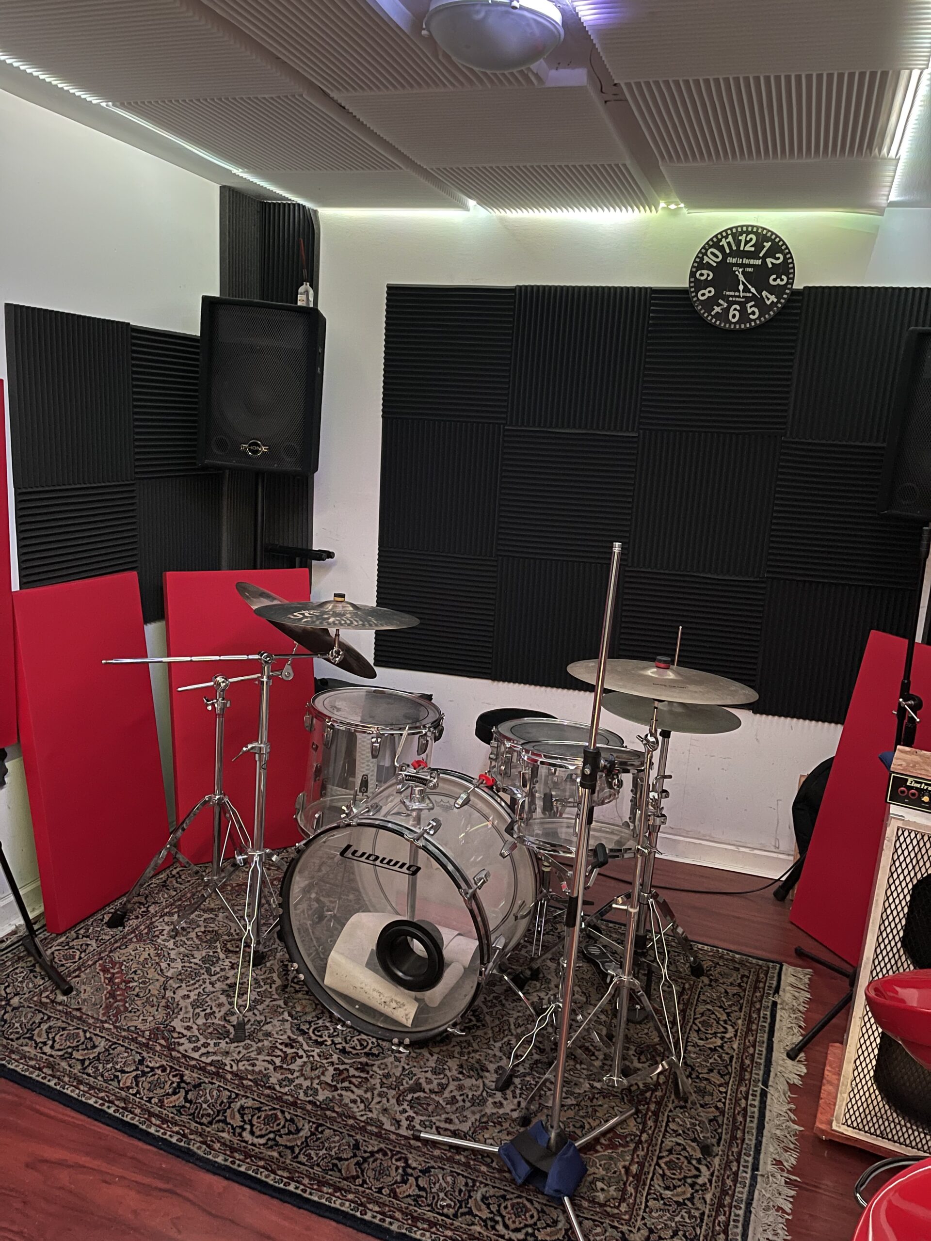Sala de Estudio 434 Con Bateria Ludwig VistaLite Clear